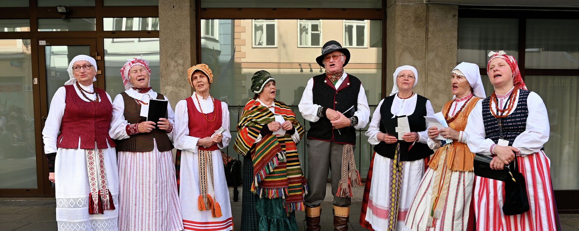 Любители фольклора: Вильнюс принял фестиваль народной музыки
 - Sputnik Литва, 1920, 31.05.2021