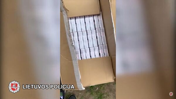 В Шальчининкайском районе при обыске нашли семь тысяч пачек контрабандных сигарет - Sputnik Lietuva