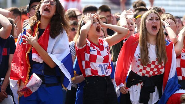 Болельщики сборной Хорватии во время матча Хорватия-Англия  - Sputnik Lietuva