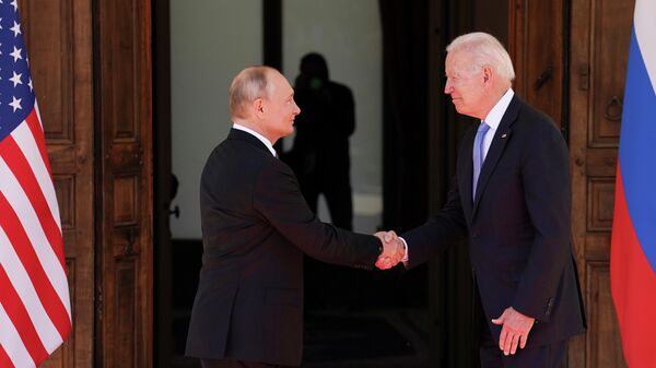 Vladimiras Putinas ir Džo Baidenas - Sputnik Lietuva