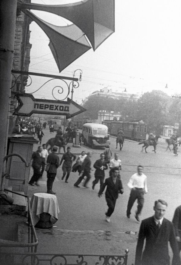 Pavojus iš oro Leningrade pirmosiomis karo dienomis. - Sputnik Lietuva