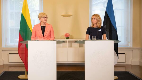 Taline vykusio susitikimo metu Lietuvos ministrė pirmininkė Ingrida Simonyte ir Estijos ministrė pirmininkė Kaja Kallas - Sputnik Lietuva