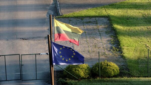 Флаги Литвы и Евросоюза - Sputnik Литва
