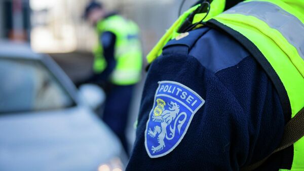 Шеврон на форме сотрудника Департамента полиции и погранохраны Эстонии - Sputnik Литва