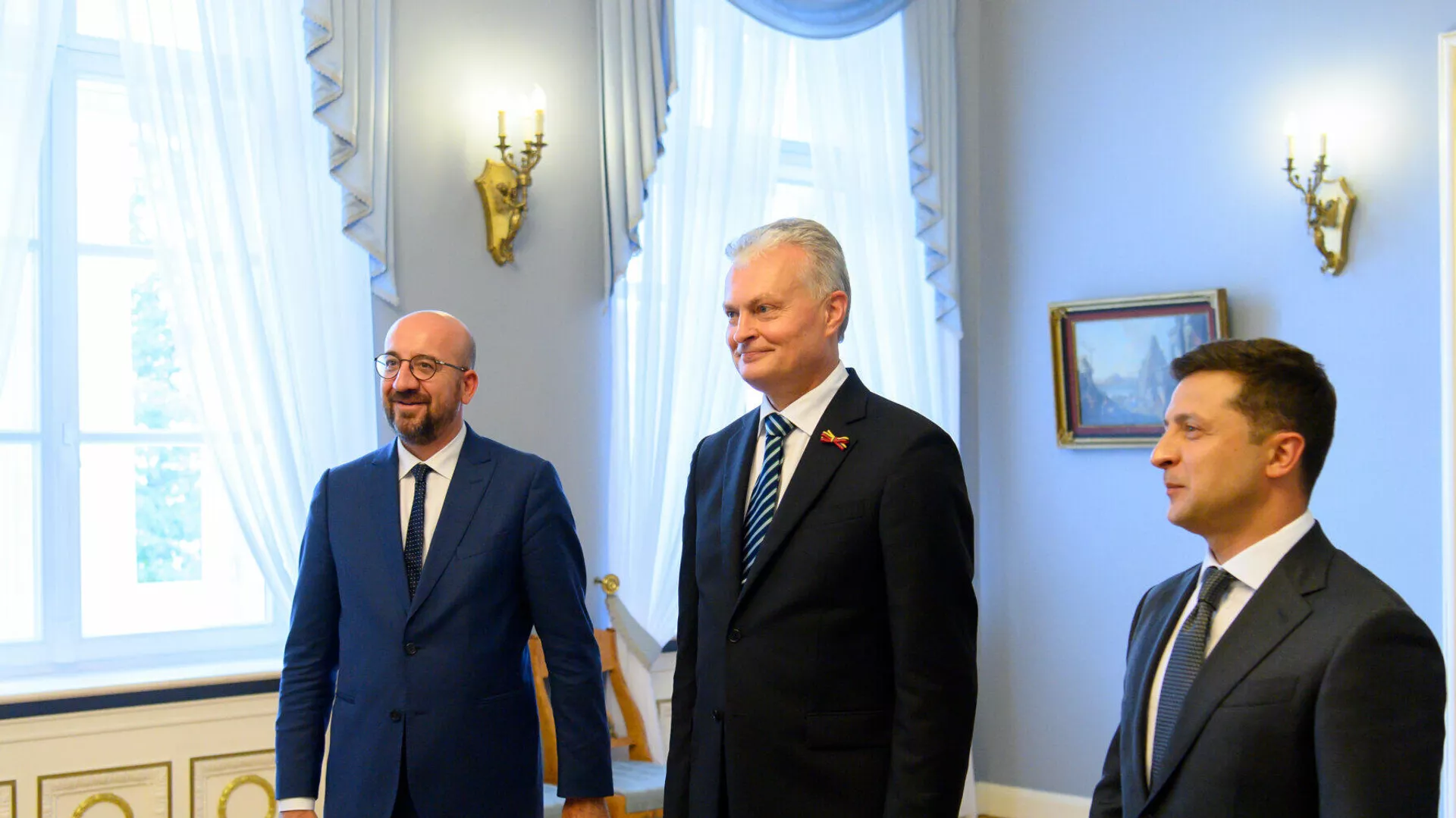 Lietuvos prezidento Gitano Nausėdos, Ukrainos prezidento Vladimiro Zelenskio ir Europos Vadovų Tarybos (EVT) pirmininko Šarlio Mišelio susitikimas - Sputnik Lietuva, 1920, 07.07.2021