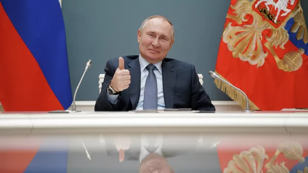 Rusijos prezidentas Vladimiras Putinas dalyvauja AE Akkuju trečiojo energetinio bloko statybos pradžios ceremonijoje - Sputnik Lietuva