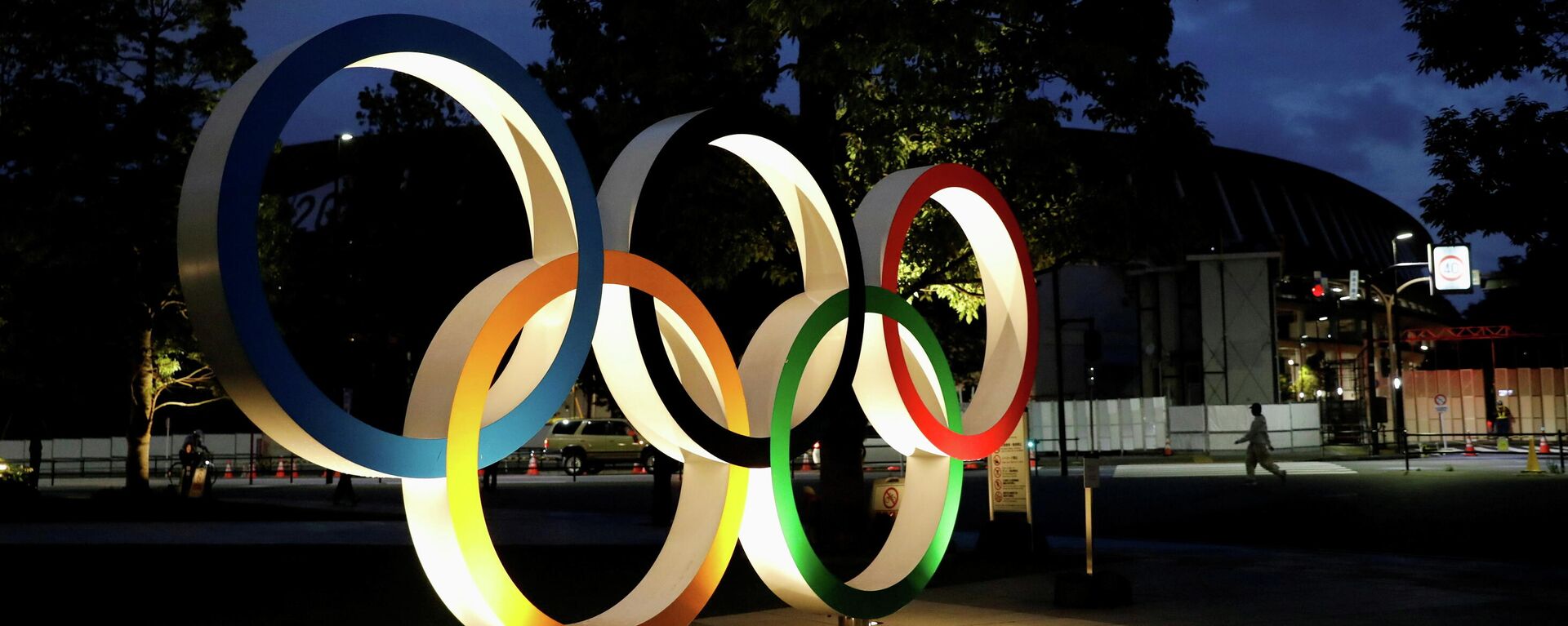 Скульптура Олимпийские кольца на Олимпийских играх 2020 в Токио - Sputnik Литва, 1920, 09.07.2021