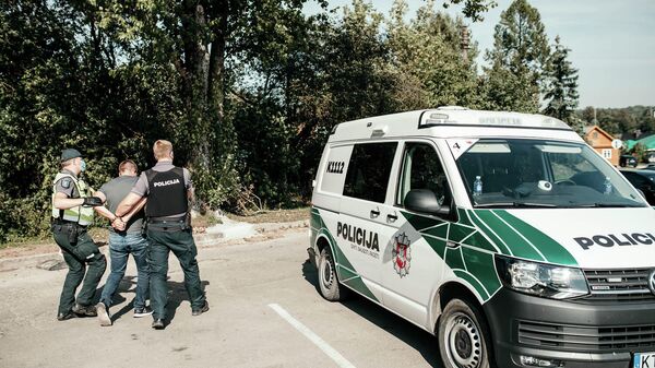 Работа сотрудников полиции Литвы, архивное фото - Sputnik Литва