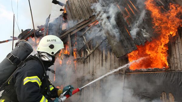 Работа пожарно-спасательной службы Литвы - Sputnik Литва