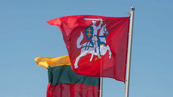 Государственные флаги Литвы - Sputnik Литва