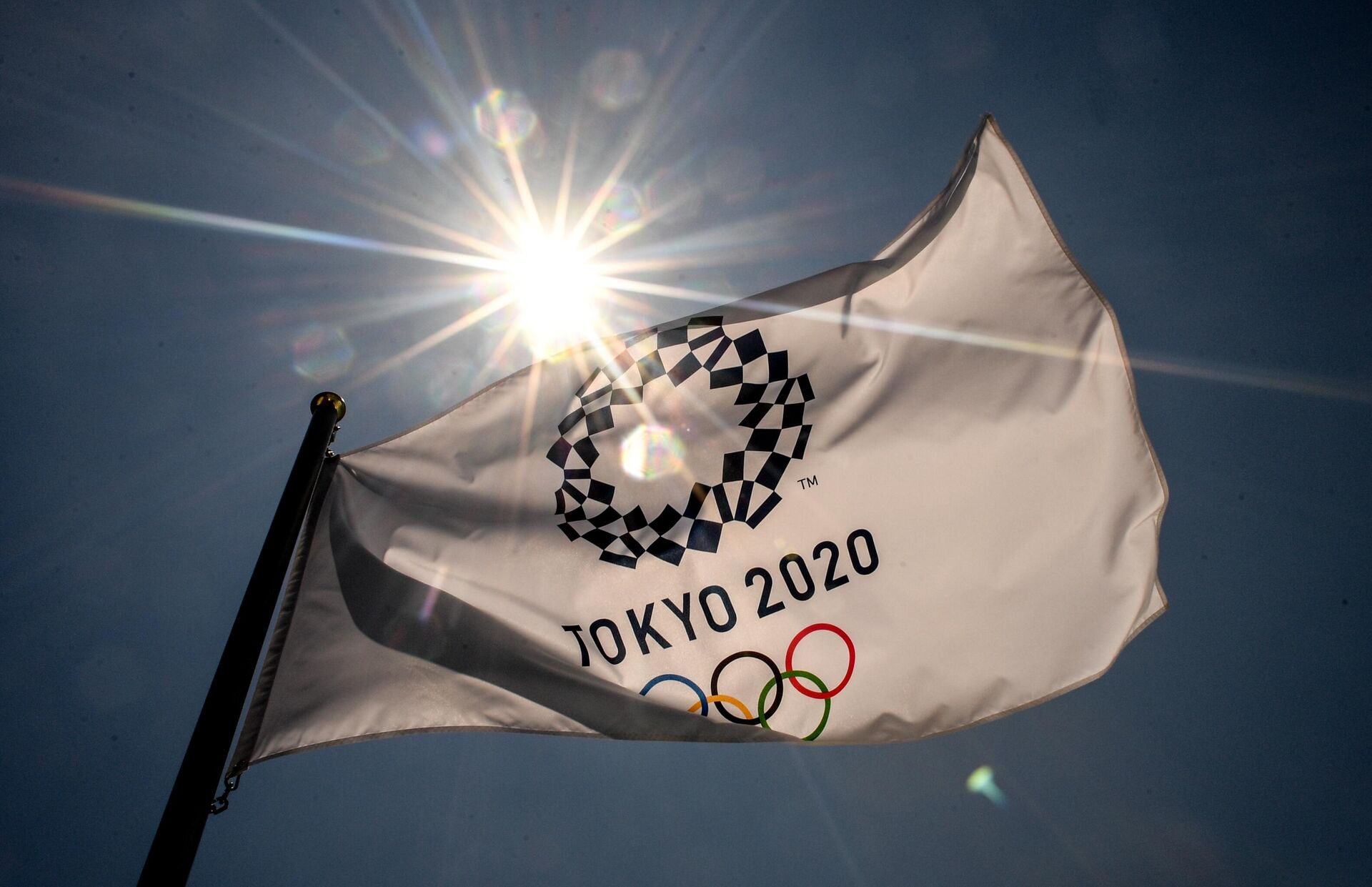 Флаг с символикой Олимпийских игр 2020 в Токио - Sputnik Литва, 1920, 22.07.2021