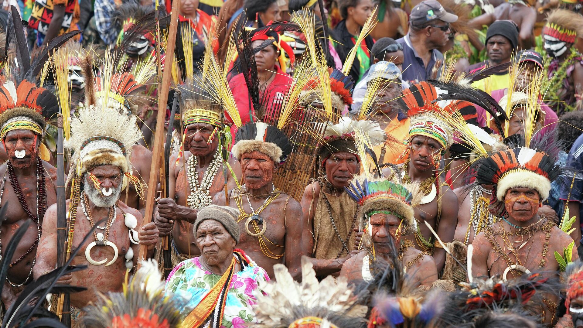 Žmonės su tradiciniais kostiumais festivalyje Papua Naujojoje Gvinėjoje - Sputnik Lietuva, 1920, 23.07.2021