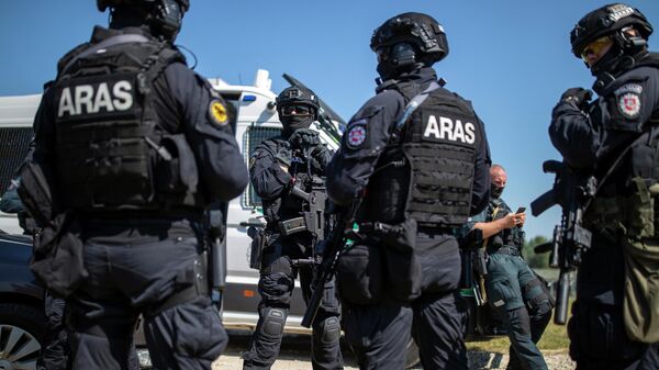 Члены подразделения литовской полиции по антитеррористическим операциям ARAS - Sputnik Lietuva