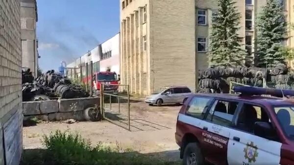 Пожар на складе шин в Зарасае - Sputnik Литва