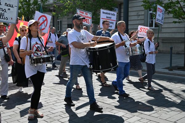 Organizatorių teigimu, mitingas Vilniuje yra pasaulinio pasipriešinimo prieš apribojimus, COVID-19 fone &quot;World Wide Rally For Freedom&quot; dalis. - Sputnik Lietuva