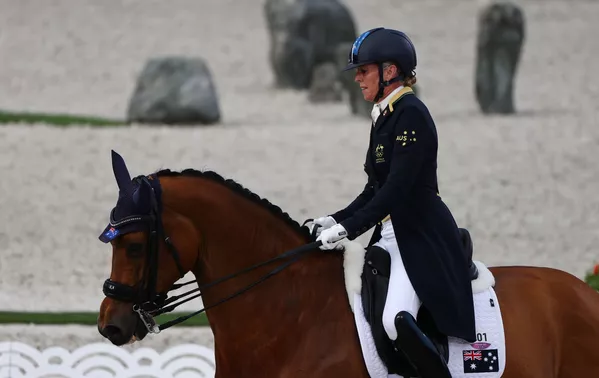 Jojikė iš Australijos, 66-erių Mary Hanna. Išties, olimpinėse žaidynėse specifinio amžiaus limito nėra. Kiekviena tarptautinė sporto federacija nustato savo atskirus apribojimus. Jojikė iš Australijos, 66-erių Mary Hanna. Išties, olimpinėse žaidynėse specifinio amžiaus limito nėra. Kiekviena tarptautinė sporto federacija nustato savo atskirus apribojimus. - Sputnik Lietuva