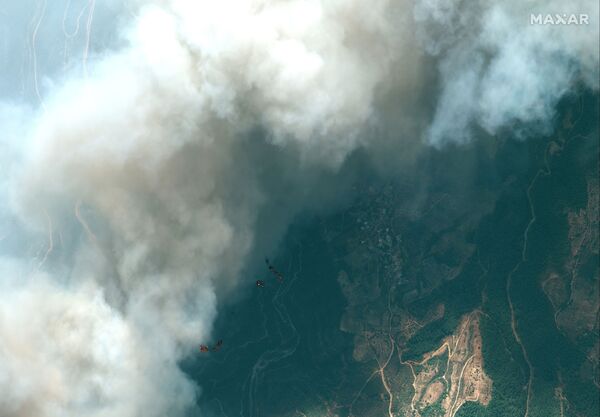 Palydovinis vaizdas rodo debesis, kilusius dėl gaisrų Turkijoje. - Sputnik Lietuva
