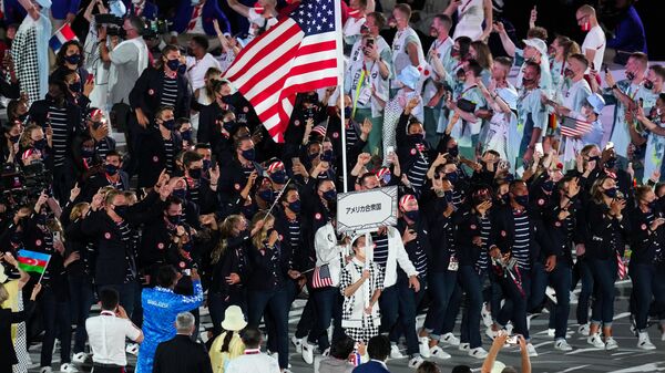 JAV sportininkai XXXII vasaros olimpinių žaidynių atidarymo ceremonijoje - Sputnik Lietuva