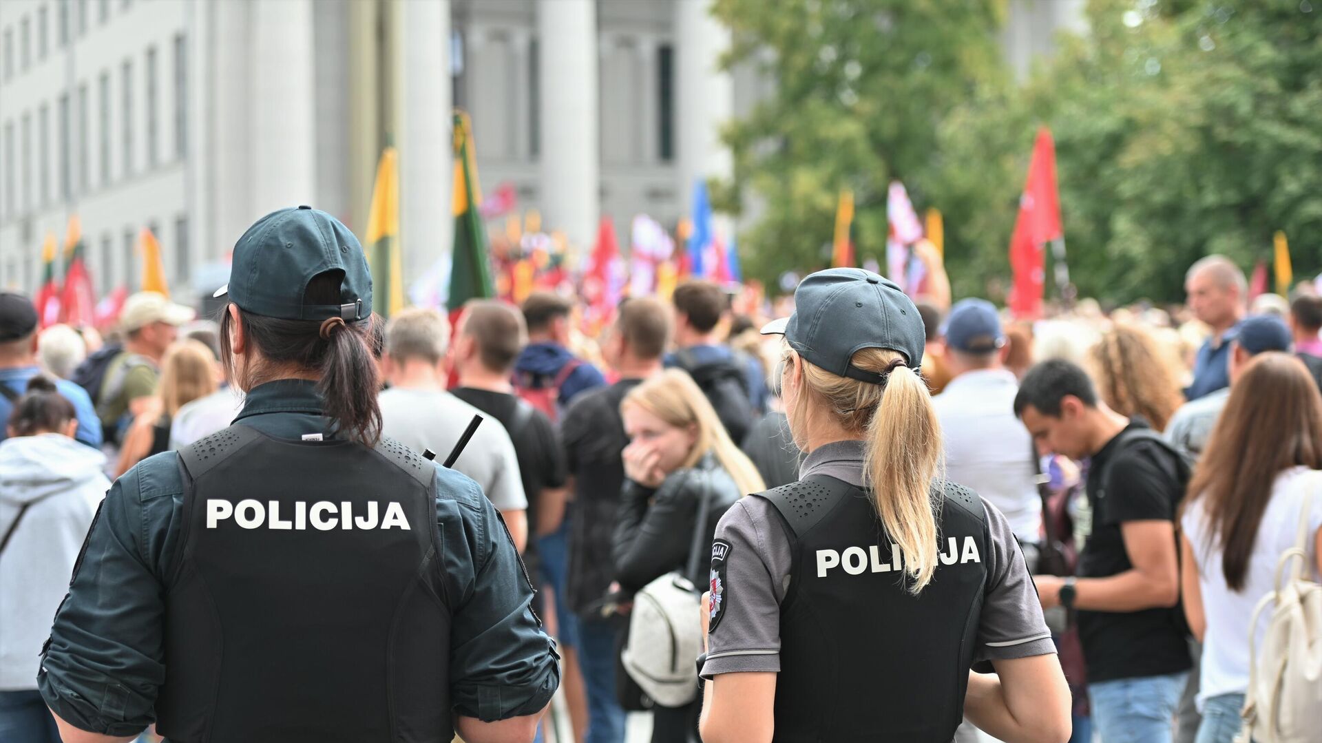 Policija mitinge prie Lietuvos Seimo rūmų - Sputnik Lietuva, 1920, 19.08.2021