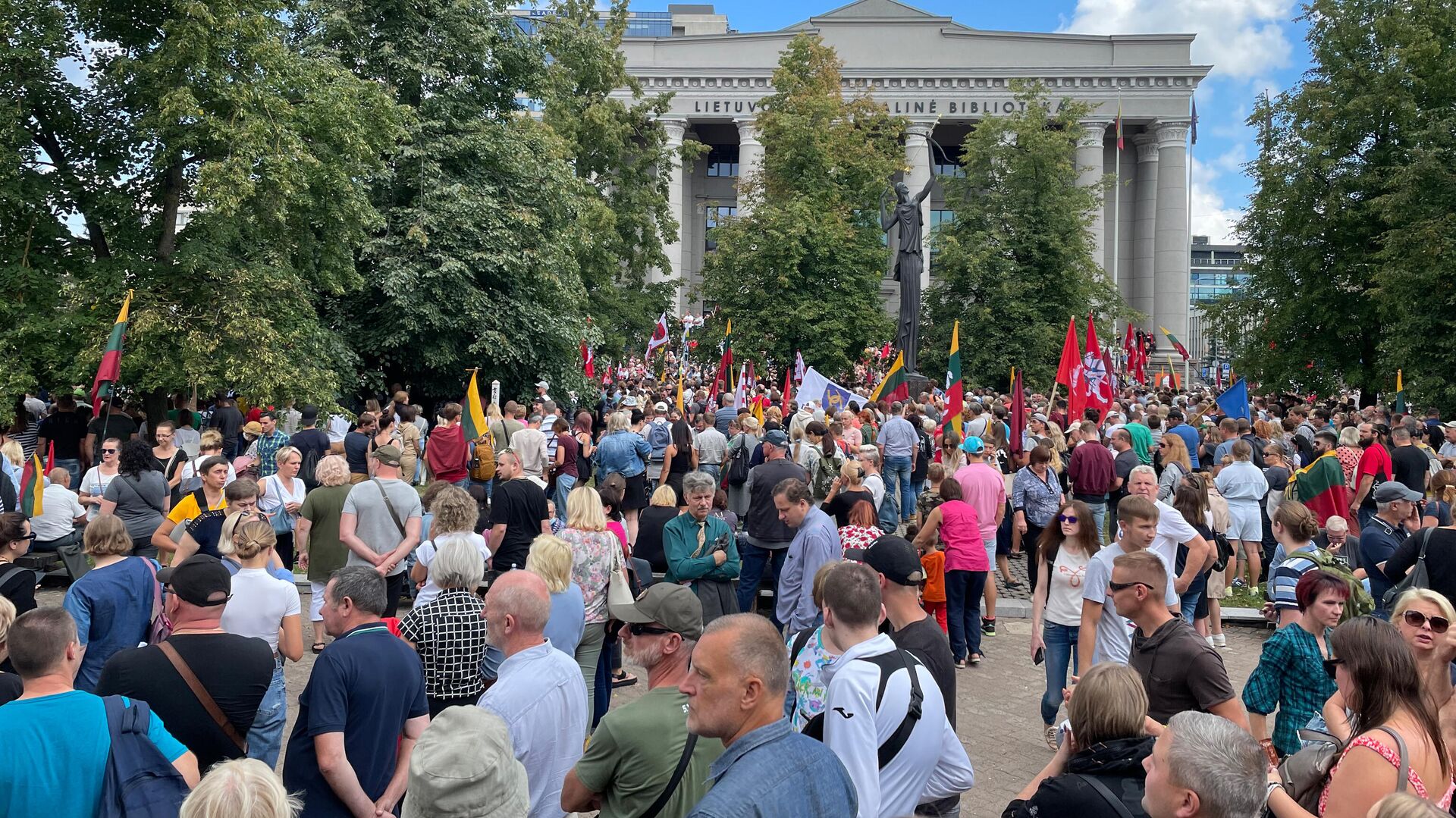 Митинг у здания Сейма Литвы - Sputnik Lietuva, 1920, 11.08.2021