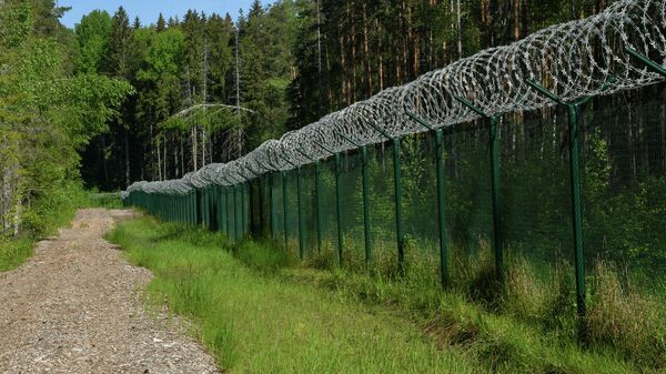 Забор на границе Латвии и Белоруссии - Sputnik Литва