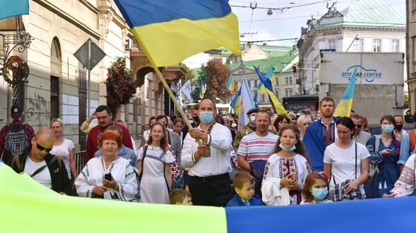 Neužkariautųjų žygio Lvove dalyviai Ukrainos nepriklausomybės dienos proga - Sputnik Lietuva