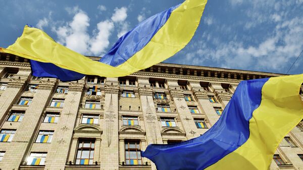 Флаги Украины у Киевской городской администрации, архивное фото - Sputnik Литва
