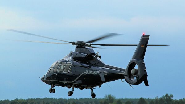 Немецкий полицейский вертолет Airbus H155, охраняющий  в рамках Frontex границу Литвы - Sputnik Литва