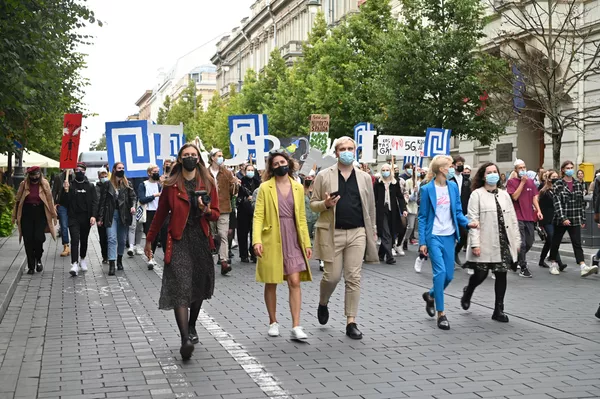 Studentų paradas Lietuvoje prieš pandemiją buvo rengiamas kasmet. Studentų paradas Lietuvoje prieš pandemiją buvo rengiamas kasmet. - Sputnik Lietuva