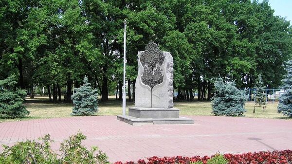 Монумент дружбы Киева и Москвы - Sputnik Литва