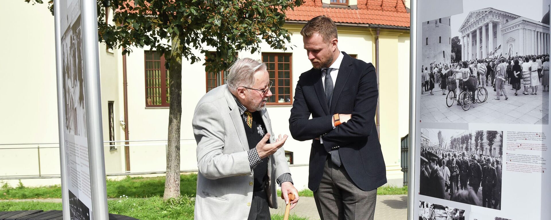 Литовский политик Витаутас Ландсбергис и глава МИД Литвы Габриэлюс Ландсбергис - Sputnik Литва, 1920, 26.08.2024