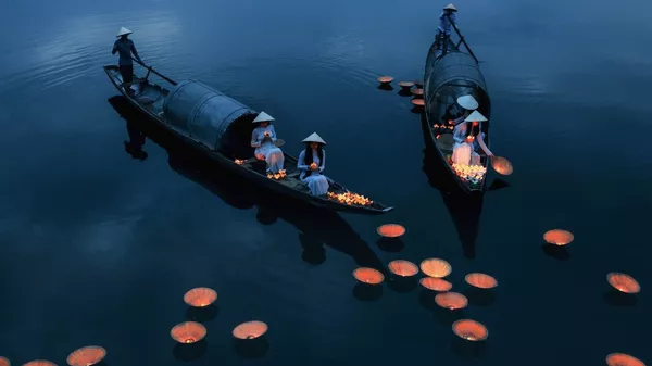Снимок Pray for Souls фотографа Phu Khanh Bui, высоко оцененный в категории People  конкурса Drone Awards 2021 - Sputnik Lietuva