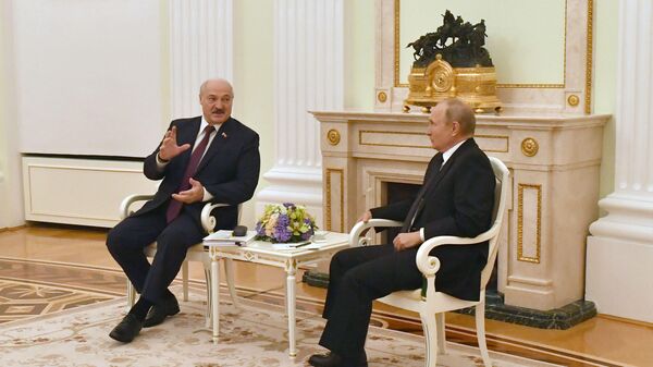 Президент РФ Владимир Путин и президент Белоруссии Александр Лукашенко - Sputnik Lietuva