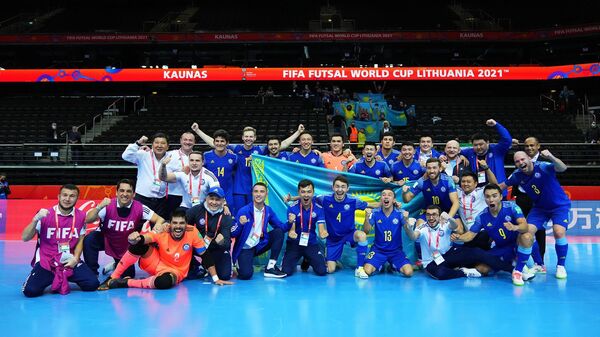 Сборная Казахстана прошла в полуфинал Кубка мира по футзалу - Sputnik Литва