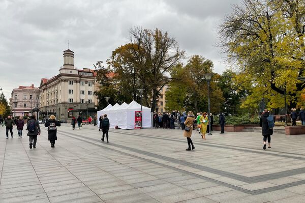 Акция здоровья в Вильнюсе прошла в самом центре города – на площади Винцаса Кудирки. - Sputnik Литва