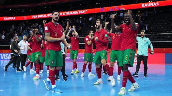 Игроки сборной Португалии на Чемпионате мира по футзалу в Литве - Sputnik Литва