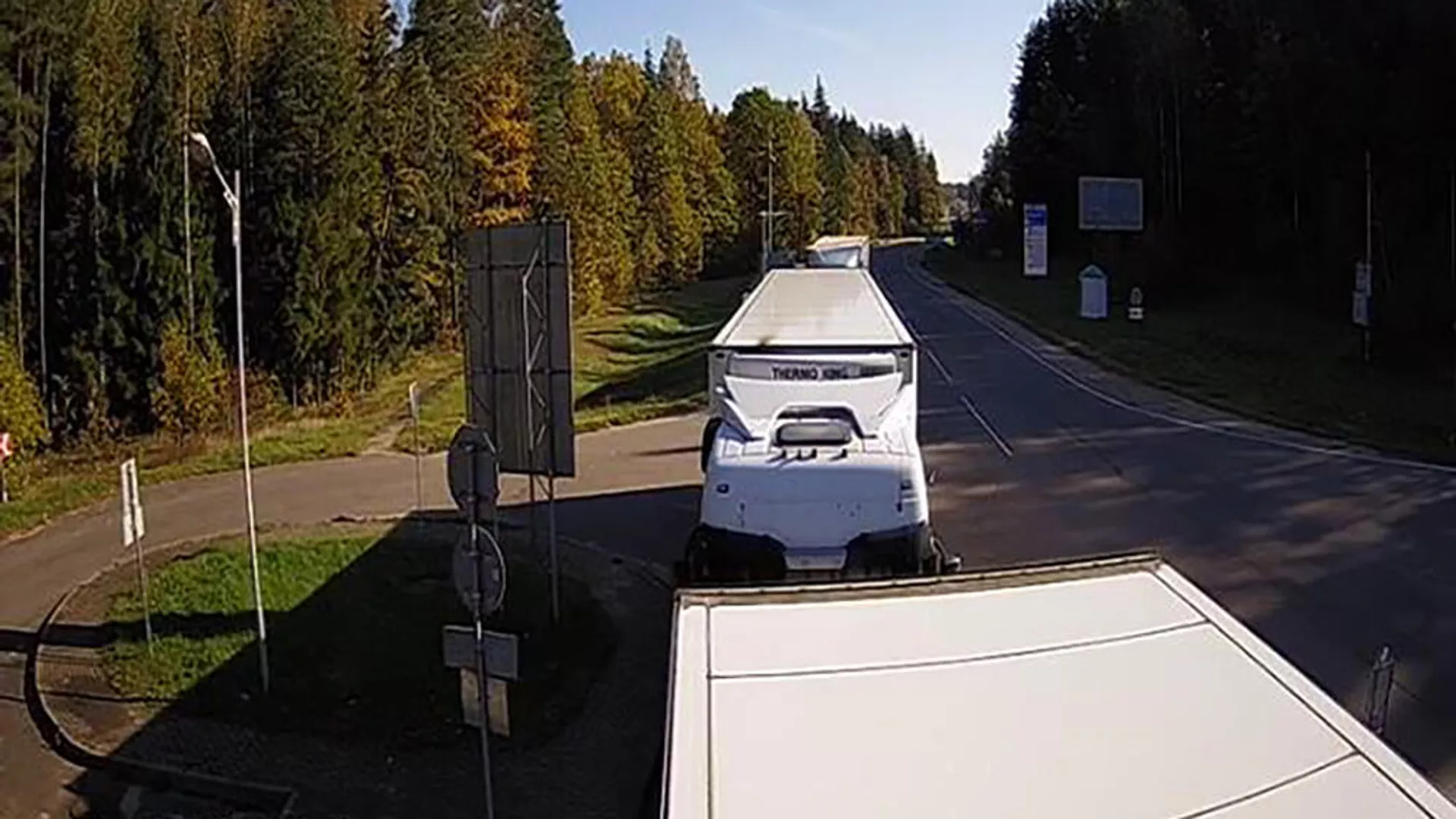 Очередь из фур на границе Белоруссии и Литвы (Котловка), 06.10.2021 Очередь из фур на границе Белоруссии и Литвы (Котловка), 06.10.2021 - Sputnik Lietuva, 1920, 06.10.2021