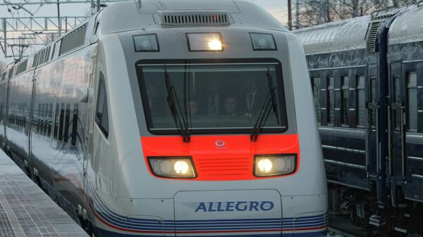 Поезд Аллегро, открывающий скоростное железнодорожное сообщение между Финляндией и Россией, архивное фото - Sputnik Литва