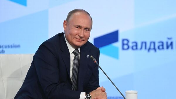 Президент России Владимир Путин на заседании клуба Валдай - Sputnik Литва