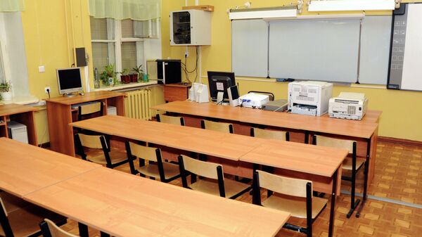 Пустой школьный класс, архивное фото - Sputnik Литва