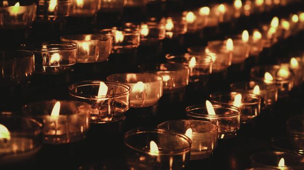 Свечи на кладбище, архивное фото - Sputnik Литва