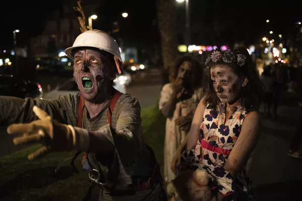 Zombiais perisrengę žmonės dalyvauja &quot;Zombie Walk 2021&quot; Izraelyje. - Sputnik Lietuva