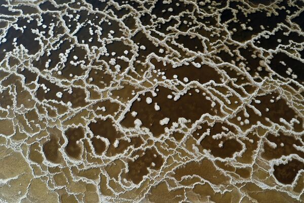 Išsikristalizavusių mineralų raštai prie Negyvosios jūros. - Sputnik Lietuva