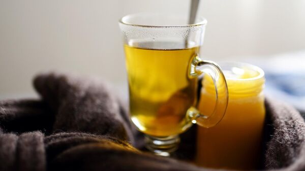 Чай с медом, архивное фото - Sputnik Литва
