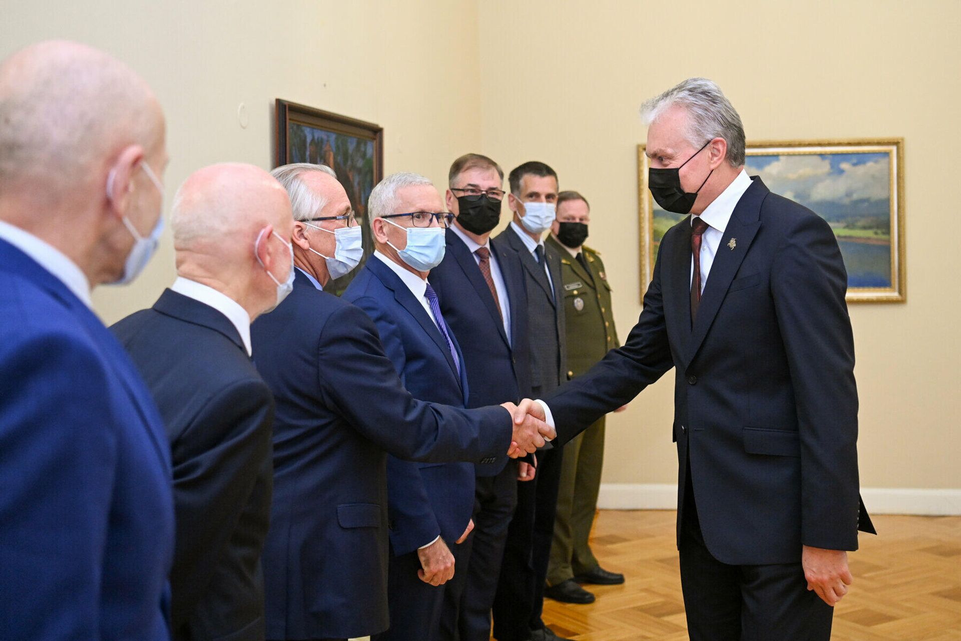 Президент Литвы Гитанас Науседа встретился с бывшими руководителями спецслужб - Sputnik Lietuva, 1920, 11.11.2021