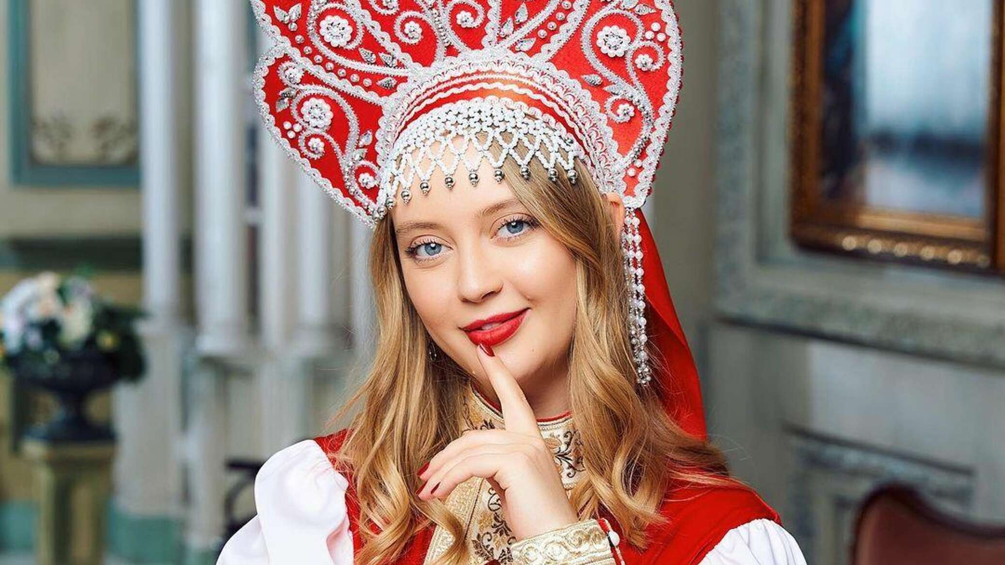 Очень красивый девушка большой русский