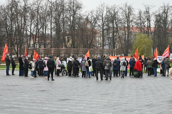 Митинг в защиту Палецкиса прошел перед зданием Апелляционного суда Литвы во вторник. - Sputnik Литва