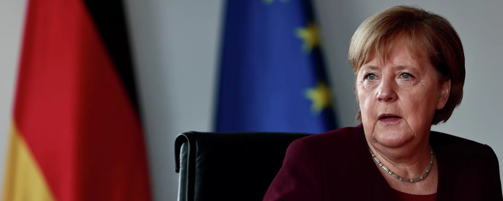 Laikinai einanti Vokietijos kanclerės pareigas Angela Merkel - Sputnik Lietuva, 1920, 03.12.2021