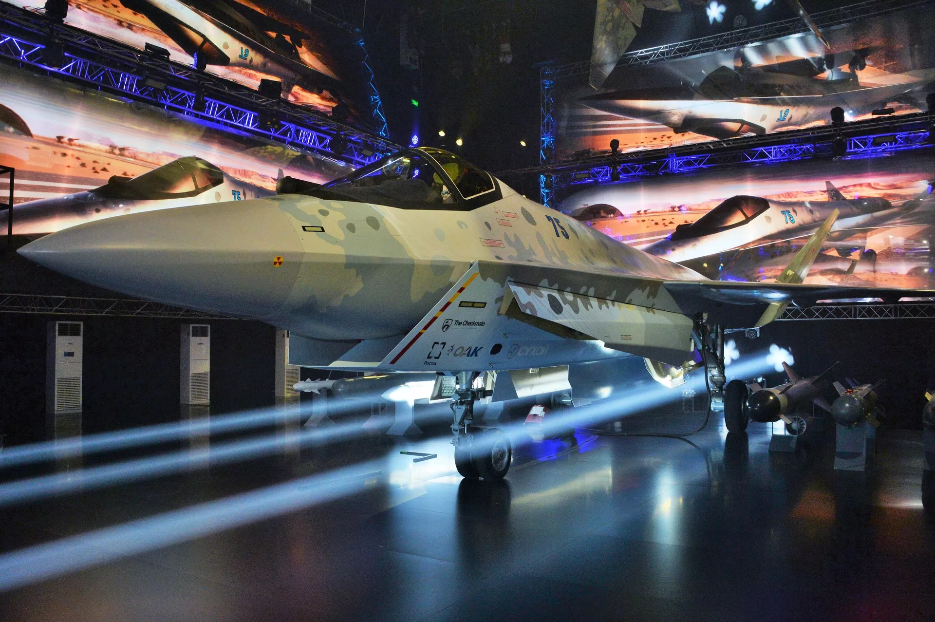 Российский истребитель пятого поколения Су-75 Checkmate - Sputnik Lietuva, 1920, 18.11.2021