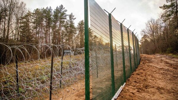 Забор на границе Литвы и Белоруссии - Sputnik Литва